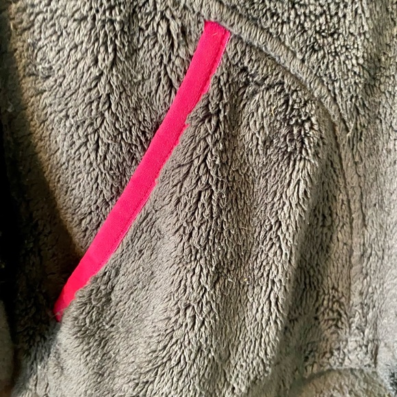 The North Face fleece hoodie (girls xl) - Picture 4 of 6